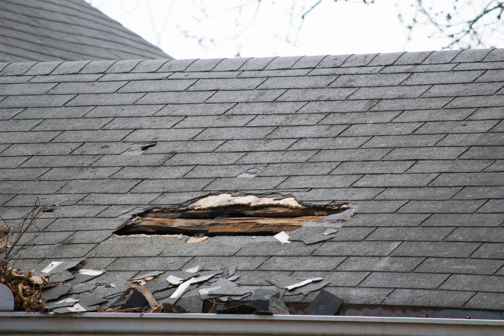 Customer with a Severely Damaged Roof Called QRHI for Help